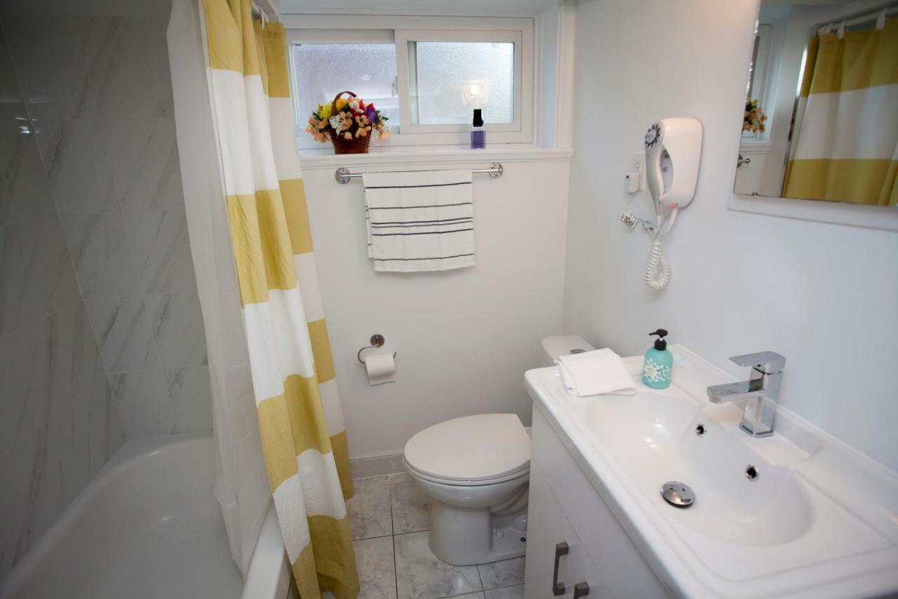 הוילה טורונטו Cozy 3Br 2Bth Lower Unit, A Min To Hwy401, 404 & Dvp מראה חיצוני תמונה