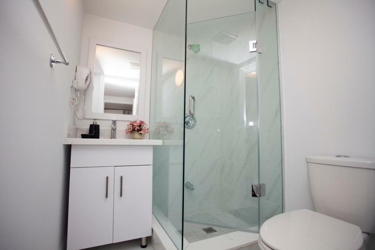 הוילה טורונטו Cozy 3Br 2Bth Lower Unit, A Min To Hwy401, 404 & Dvp מראה חיצוני תמונה